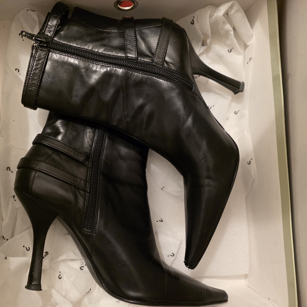 Guess By Marcisno Sleek Black Heeled Ankle Boots